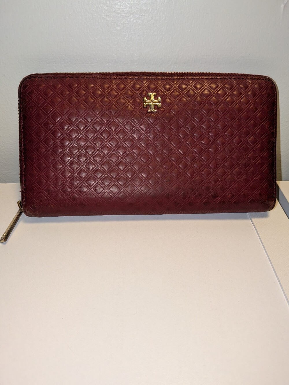 TORY BURCH Marion Embossed Quilted Leather Zip Around Continental Wallet Burgund